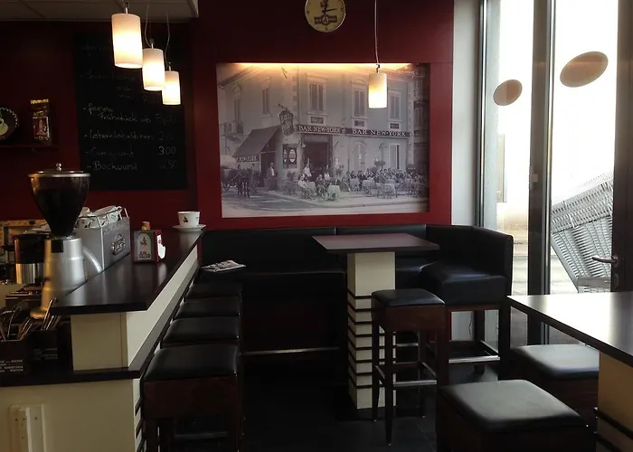 坦克吧酒店 酒店 3*