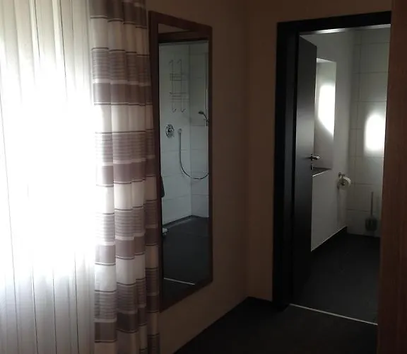 坦克吧酒店 3* 海罗德堡